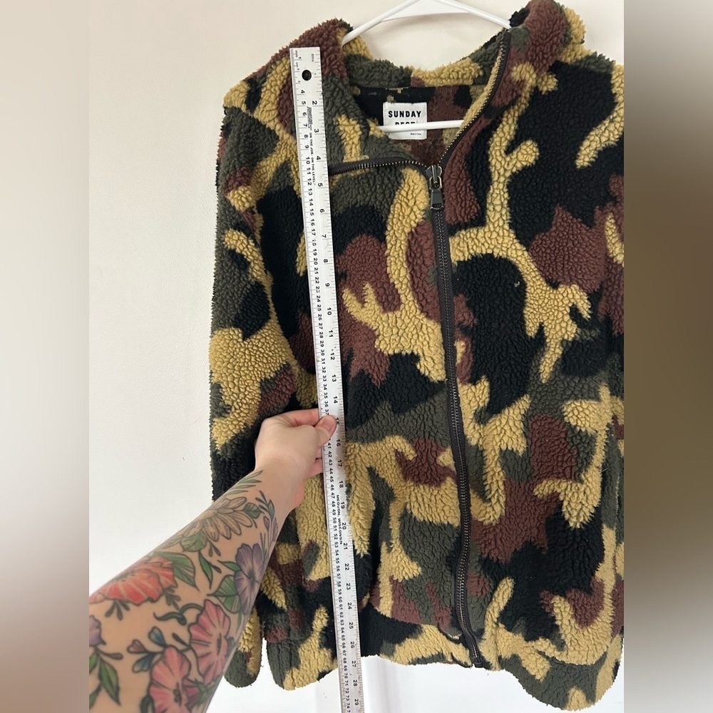 Sunday Best Aritzia Sherpa Jacket Camouflage Black, Olive & Brown Women’s Small - Picture 2 of 6